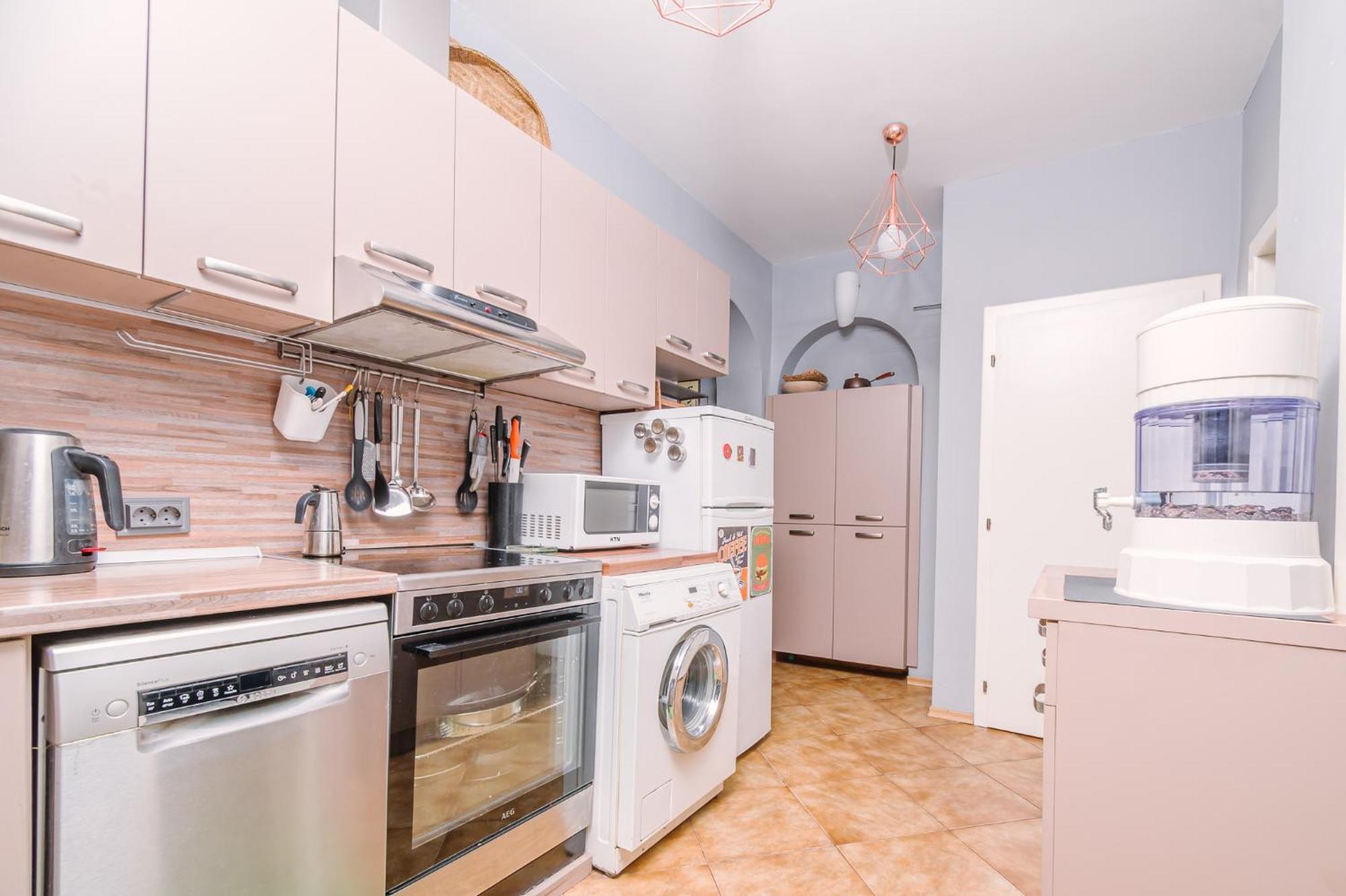 Top Center, 3Bdr, Heart Of The City, Free Secured Parking Sofia Exterior photo